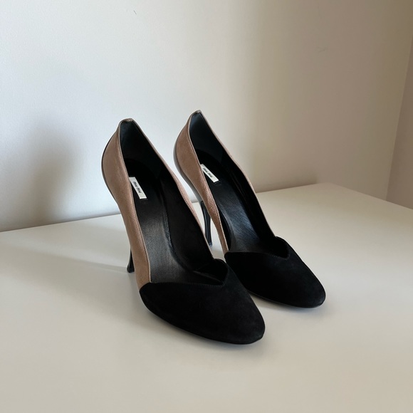 Miu Miu Two-Tone Colourblock Ombré Suede Sculpted Patent Leather Pumps - Picture 2 of 15